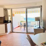 Terrasse Avec Superbe Vue & Pieds Dans L'eau Feriehus
