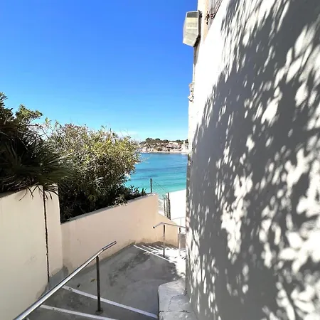 Terrasse Avec Superbe Vue & Pieds Dans L'eau